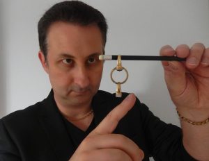 Borrowed rings linking together