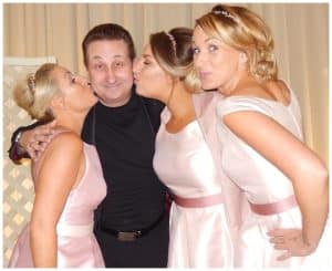 Wedding Magician Bath – Andy Field With Bridesmaids
